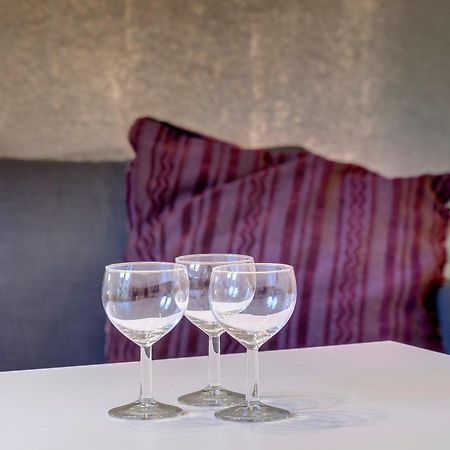 Victor Apartment By Mamo Florence Luaran gambar