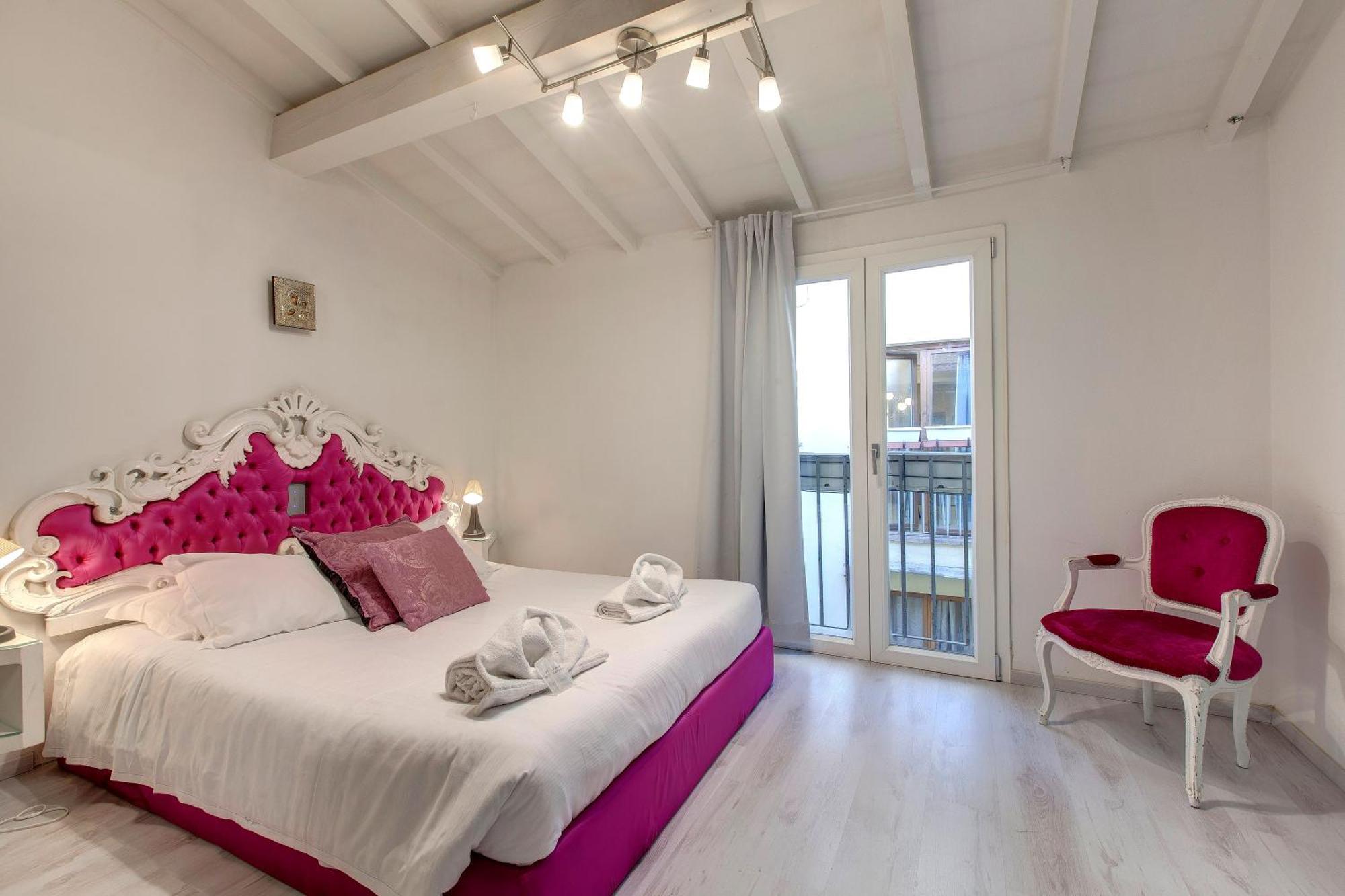 Victor Apartment By Mamo Florence Luaran gambar